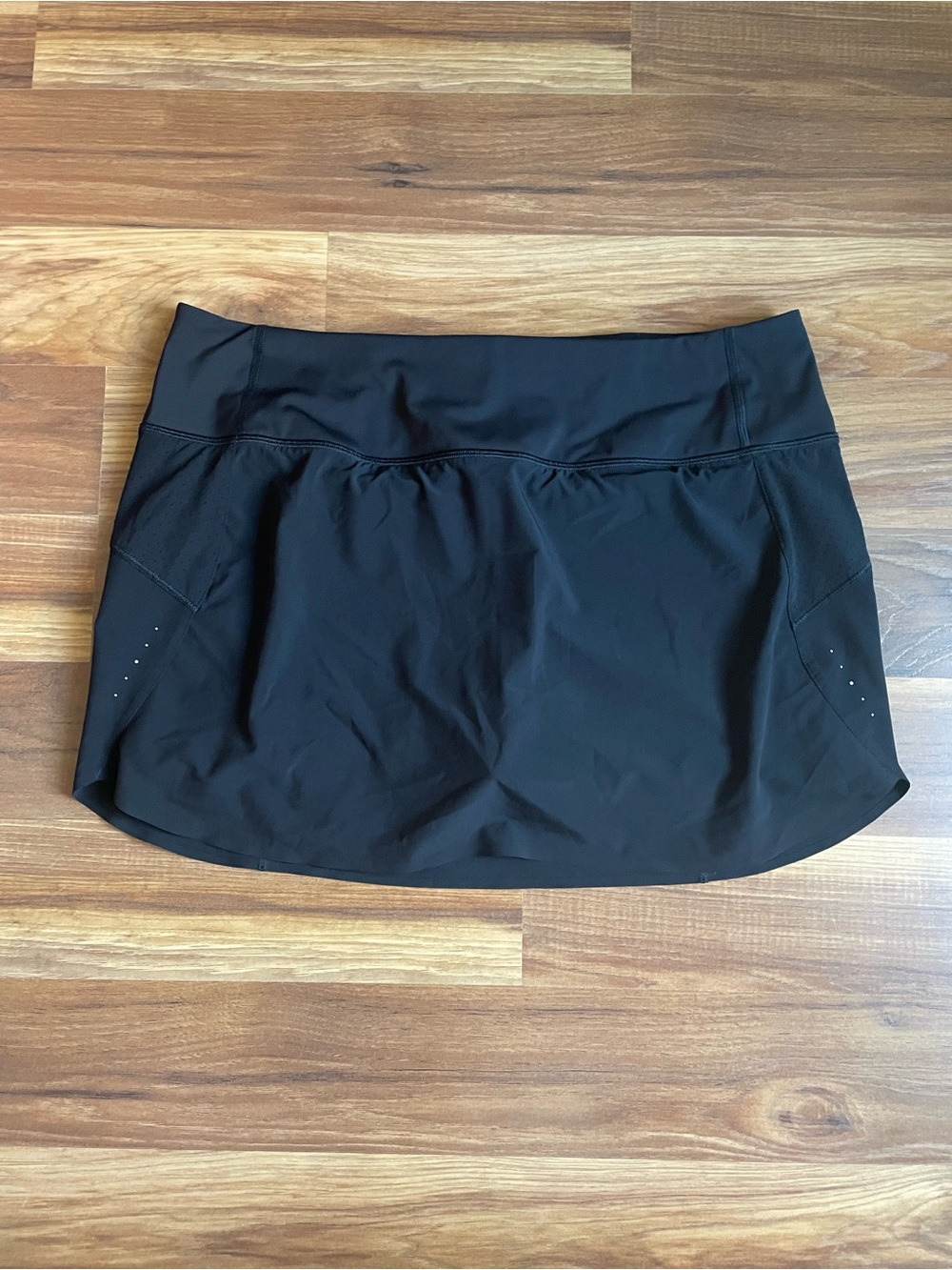 Athleta Run With It 14" Skort Women's Large Black Athletic Running Golf Tennis - Picture 3 of 9